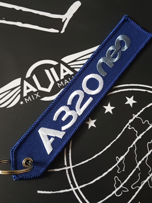 Брелок ремувка airbus a320 neo, синий цвет