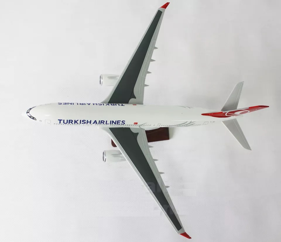 Модель самолета airbus a330 в ливрее turkish airlines, масштаб 1/140