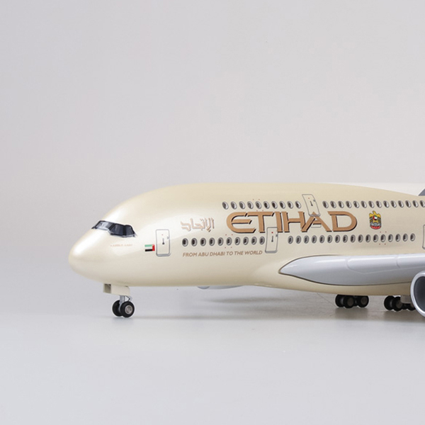 Модель самолета airbus a380 в ливрее etihad, с led подсветкой, масштаб 1/160