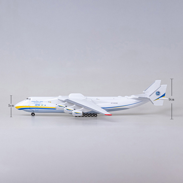 Модель самолета Ан 225 Мрия в ливрее авиакомпании antonov airlines, масштаб 1/200