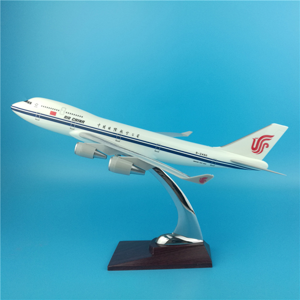 Модель самолета boeing 747 400 в ливрее china airlines, масштаб 1/220