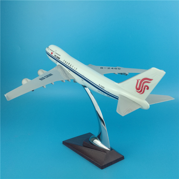 Модель самолета boeing 747 400 в ливрее china airlines, масштаб 1/220
