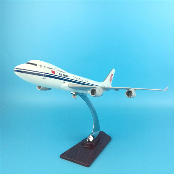 Модель самолета boeing 747 400 в ливрее china airlines, масштаб 1/220