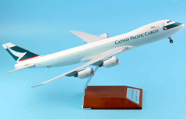 Модель самолета boeing 747 8 b ljm в ливрее cathay pacific cargo, масштаб 1/200