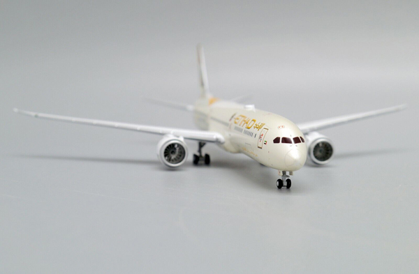 Модель самолета boeing 787 10 dreamliner a6 bmd в ливрее etihad airways, масштаб 1/400