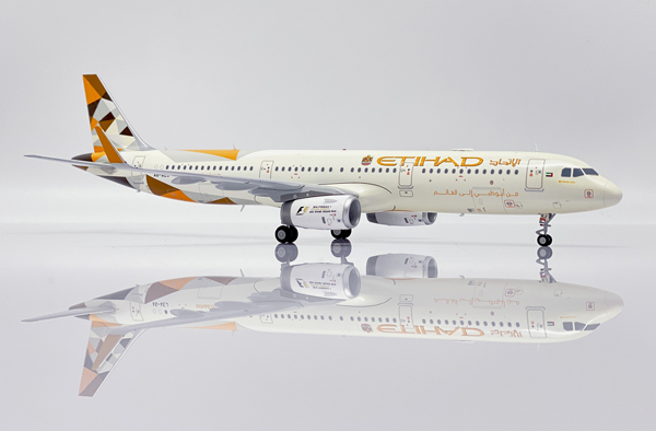 Модель самолета 424, airbus a321 a6 aej в ливрее etihad, масштаб 1/200