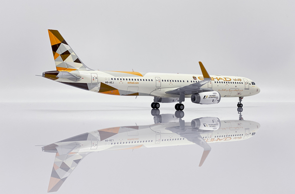 Модель самолета 424, airbus a321 a6 aej в ливрее etihad, масштаб 1/200