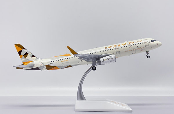 Модель самолета 424, airbus a321 a6 aej в ливрее etihad, масштаб 1/200