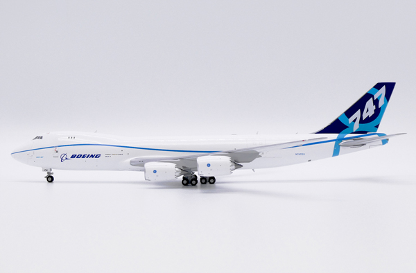 Модель самолета 414, boeing 747 8f n747ex house color, масштаб 1/400