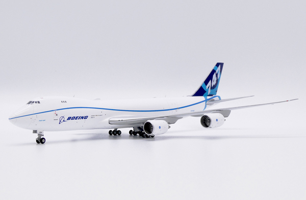 Модель самолета 414, boeing 747 8f n747ex house color, масштаб 1/400