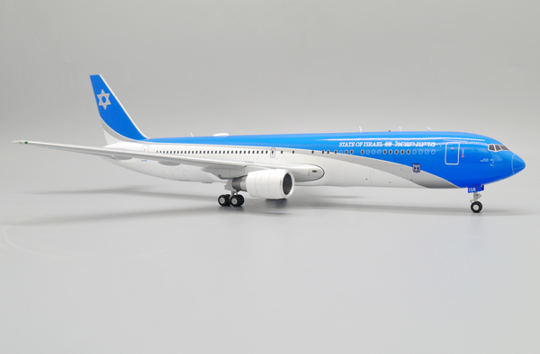 Модель самолета boeing 767 300er 4x isr в ливрее israel government, масштаб 1/200